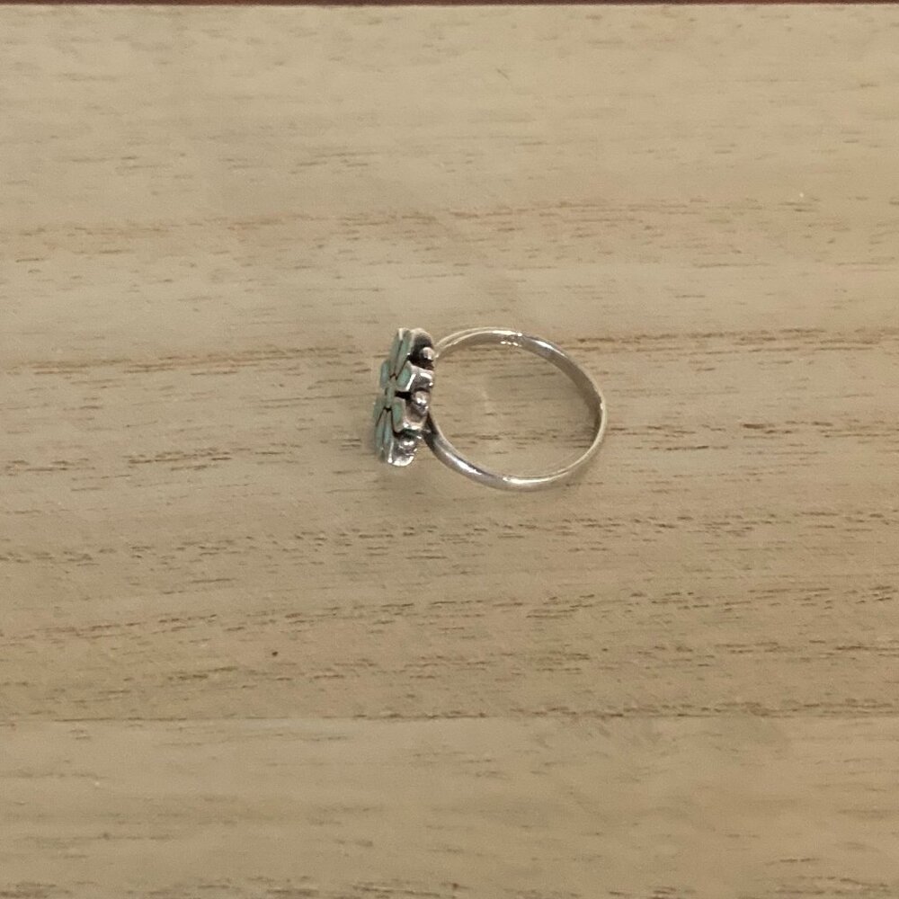 Ring Turquoise flower set in 925 Silver Sz 8 - Picture 4 of 6